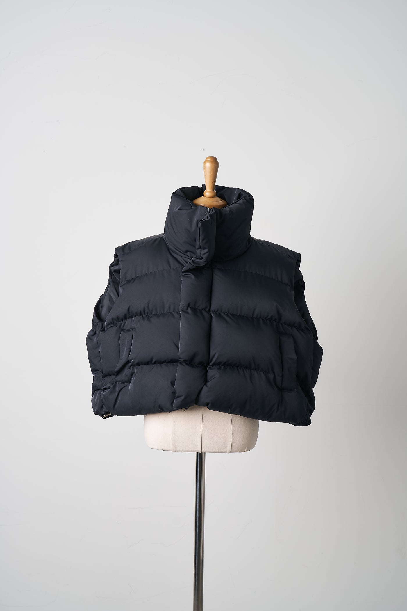 STORETS.us Phoebe Cropped Puffer Vest