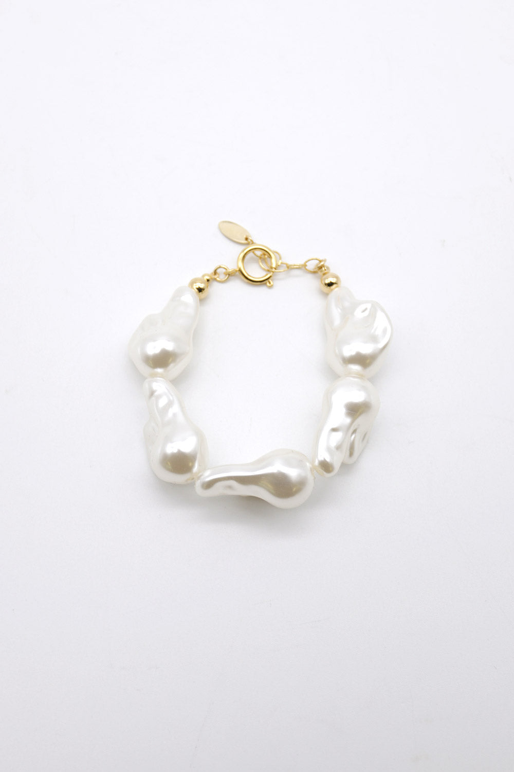 STORETS.us Zelie Baroque Pearl Bracelet
